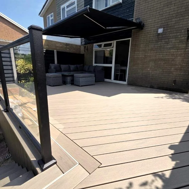 Composite deck built by Ellis Decks
