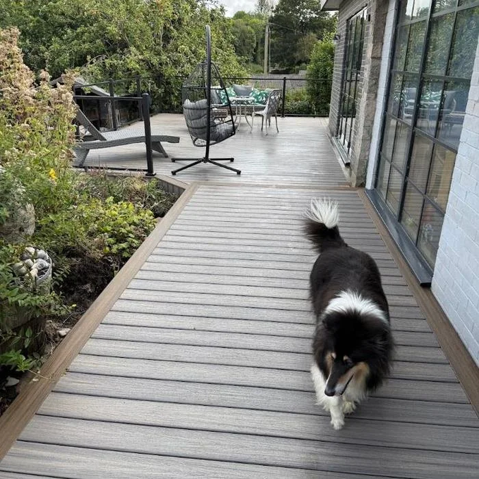 IG Aston's finished Trex deck