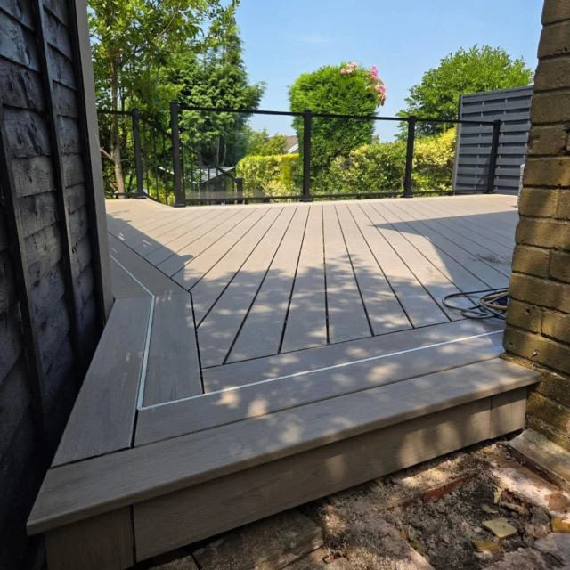 Another project completed this week!👌🏻 Transcend Lineage in Biscayne, with Signature glass railing