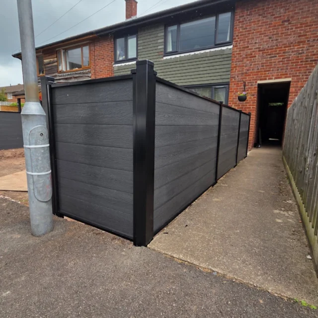 Vista composite fence finished off today! Going to look unreal when the resin driveway is